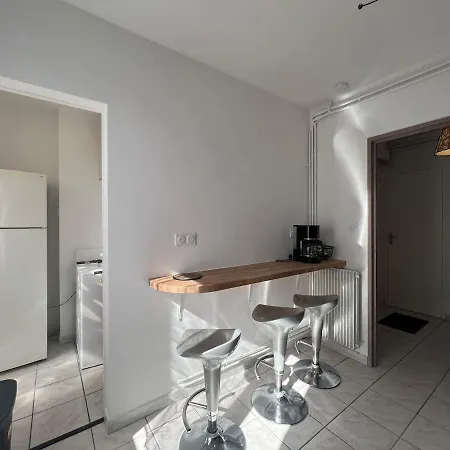 Beau T3 Avec Balcon A Apartment