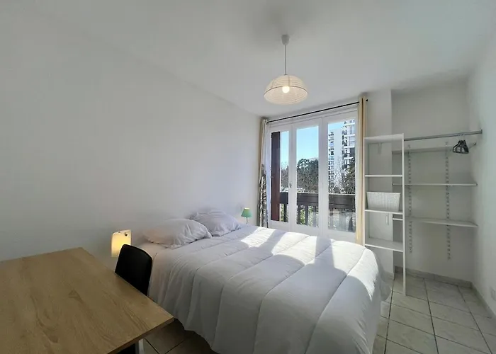 Apartament Beau T3 Avec Balcon A
